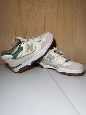 Women's New Balance BBW550 BBW550HK Sneakers Beige Green Leather Lifestyle Shoes
